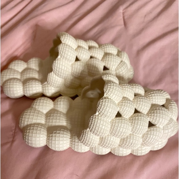 Cream golfball/bubble slides - Picture 3 of 3